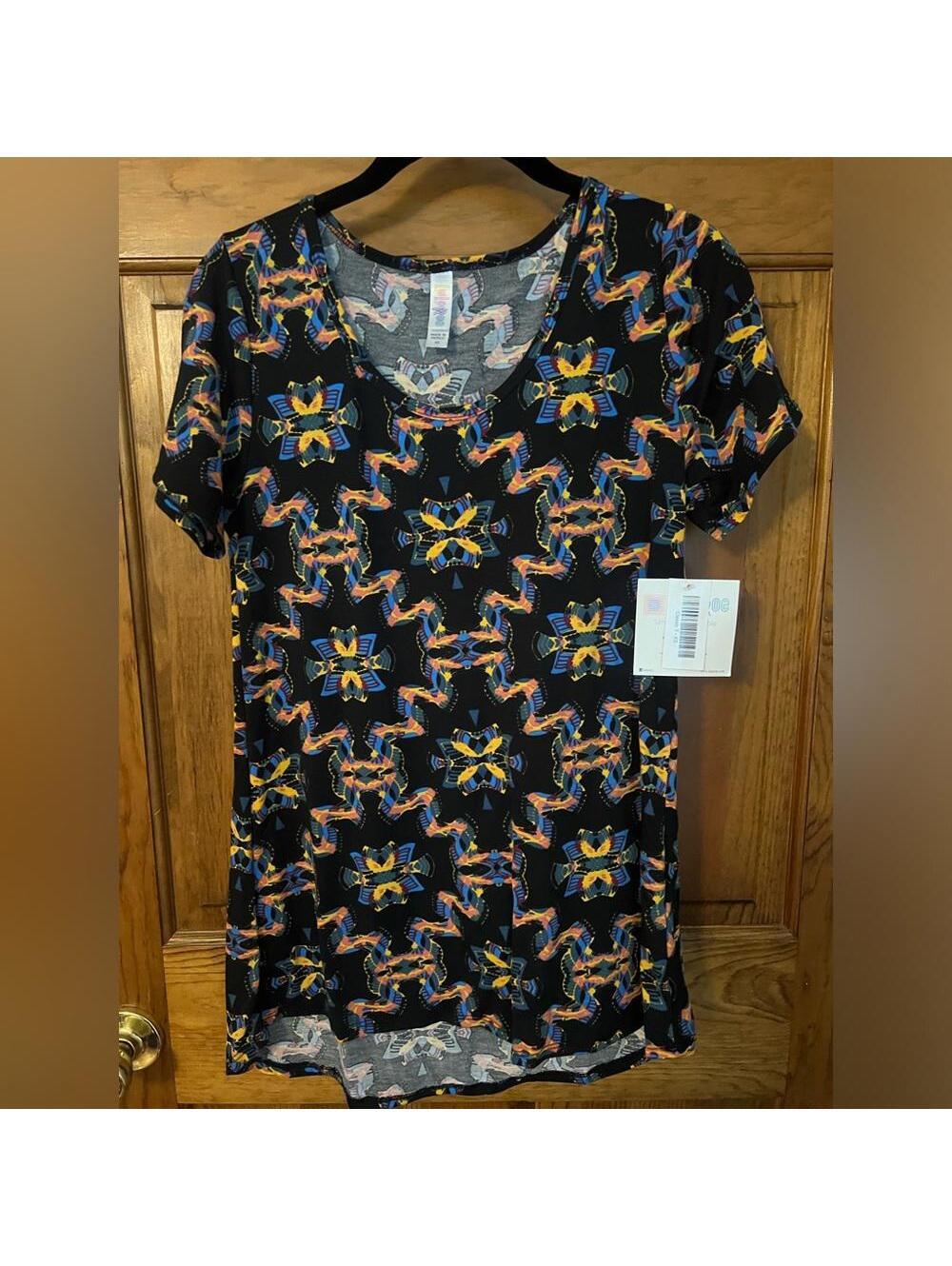 Lularoe Classic T Shirt Black Coral Blue Yellow Short Sleeve High Low XS NWT